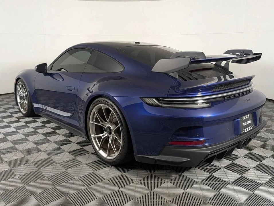 2022 Porsche 992 GT3 - Image 3 of 5