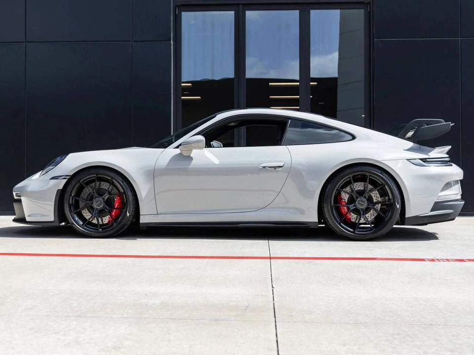 2022 Porsche 992 GT3 - Image 2 of 5