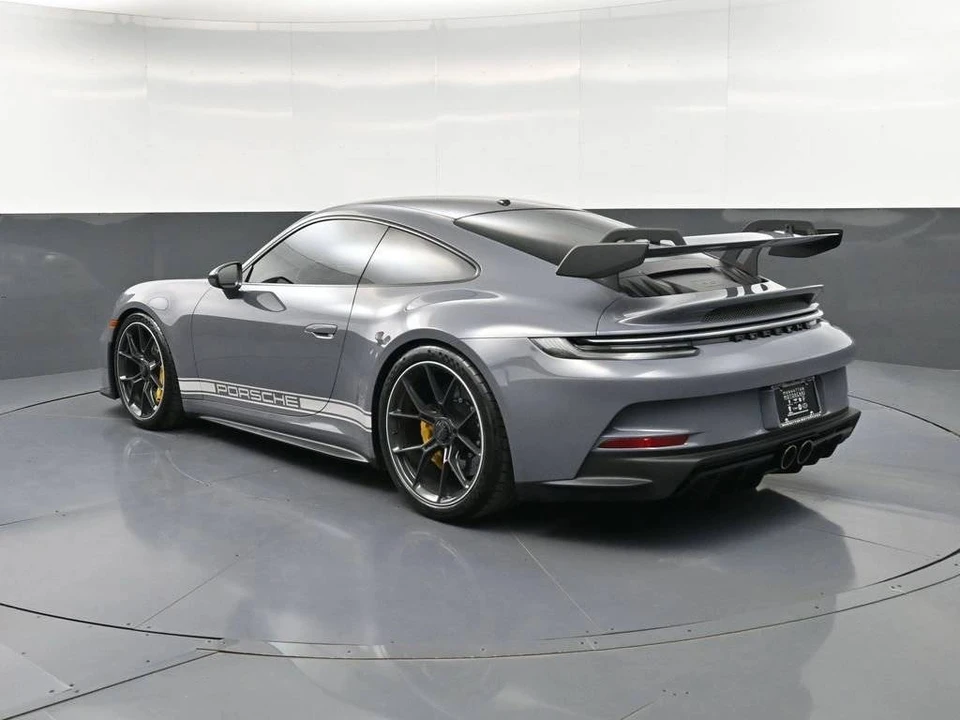 2022 Porsche 992 GT3 - Image 3 of 5