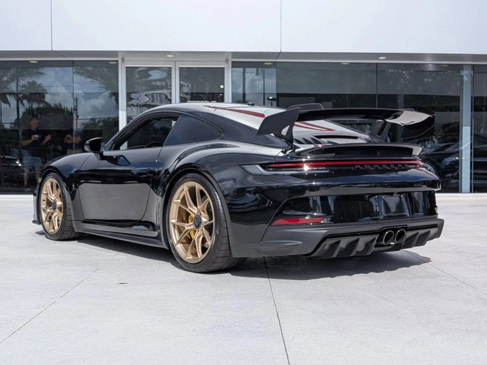 2022 Porsche 992 GT3 - Image 3 of 5