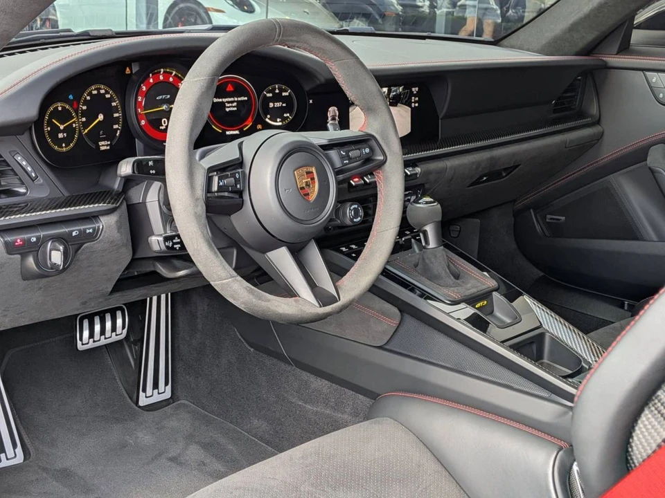 2022 Porsche 992 GT3 - Image 4 of 5