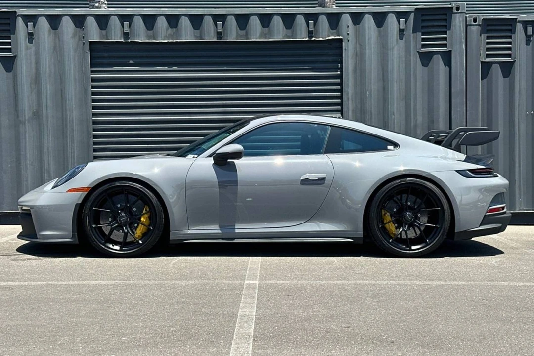 2022 Porsche 992 GT3 - Image 2 of 5