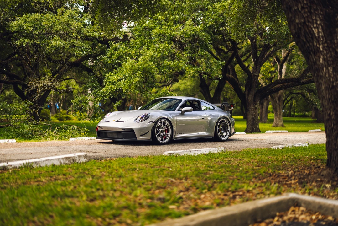 2022 Porsche 992 GT3 - Image 2 of 31