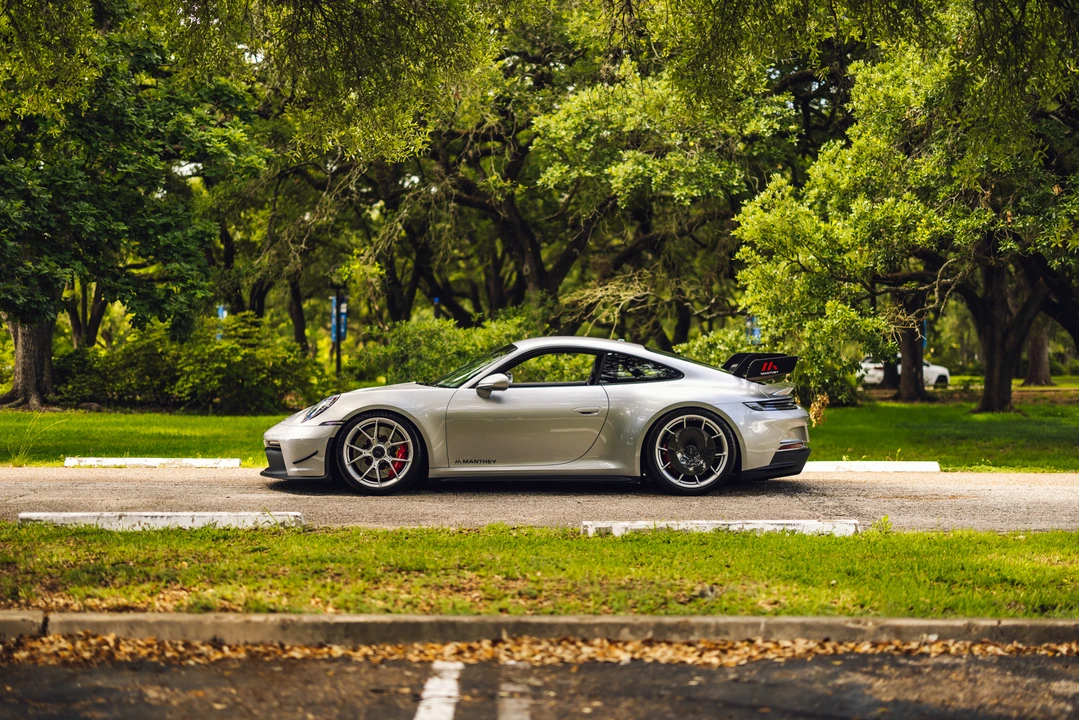 2022 Porsche 992 GT3 - Image 8 of 31