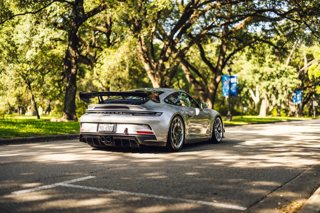 2022 Porsche 992 GT3 - Image 22 of 31