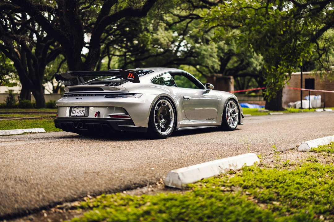 2022 Porsche 992 GT3 - Image 24 of 31