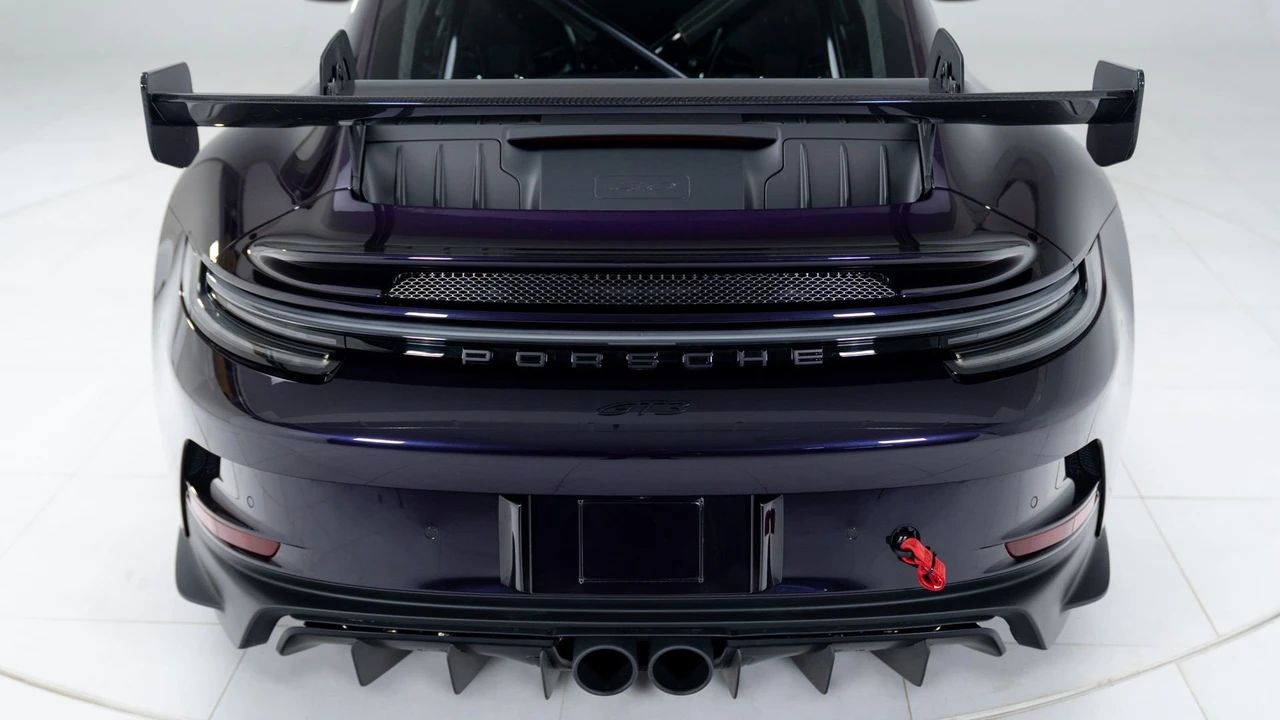 2022 Porsche 992 GT3 - Image 27 of 31