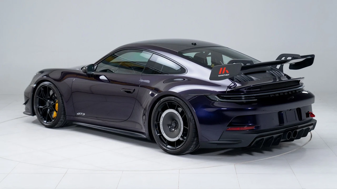 2022 Porsche 992 GT3 - Image 12 of 31