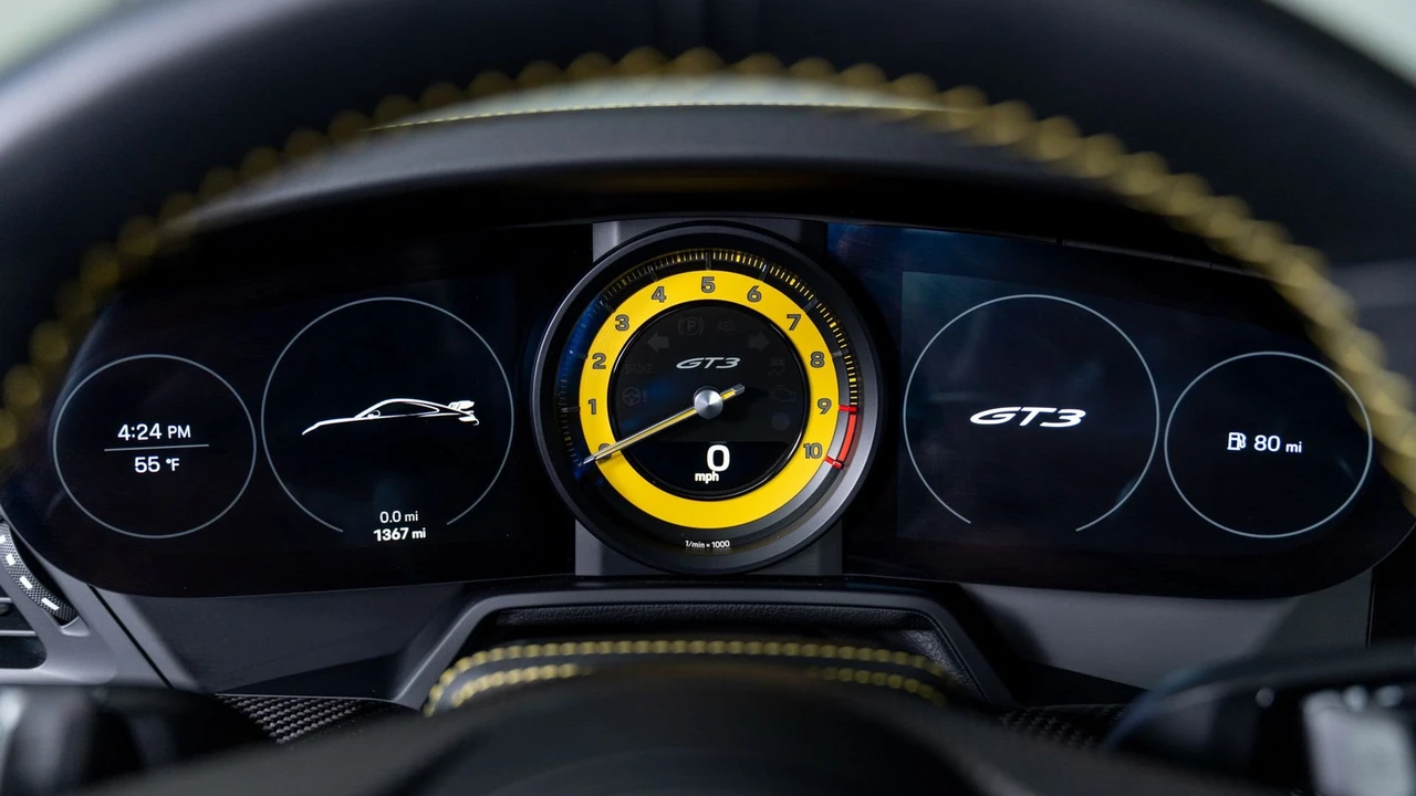 2022 Porsche 992 GT3 - Image 9 of 31