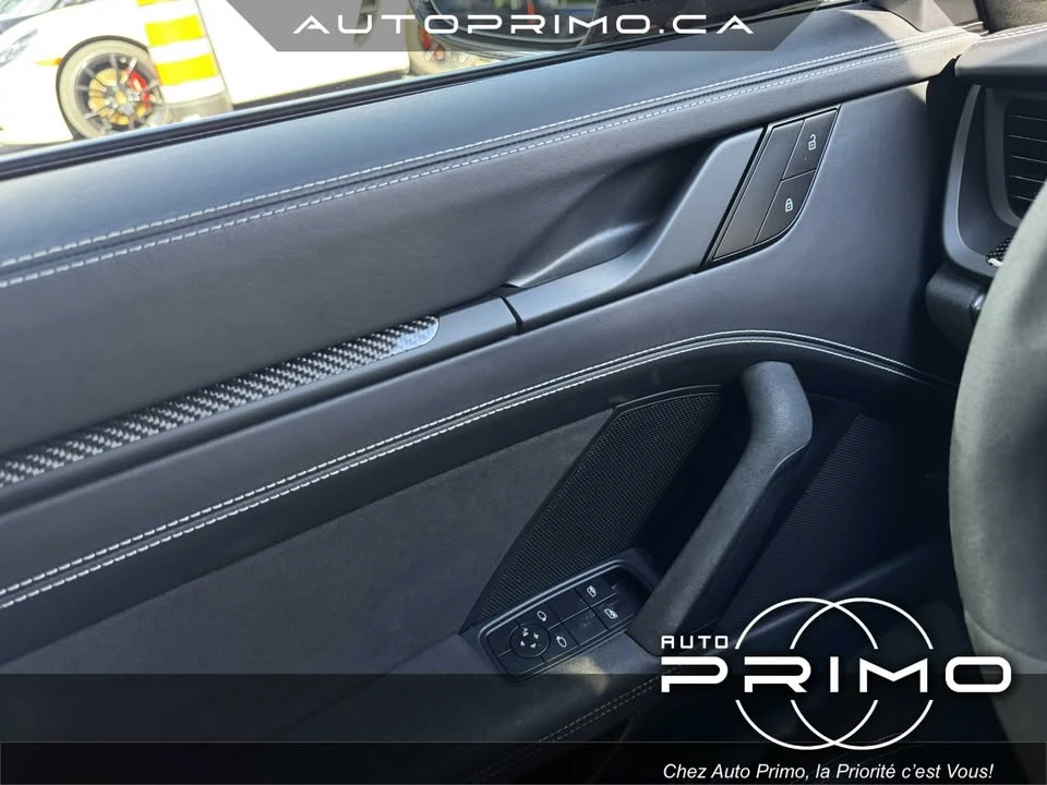 2022 Porsche 992 GT3 - Image 14 of 20