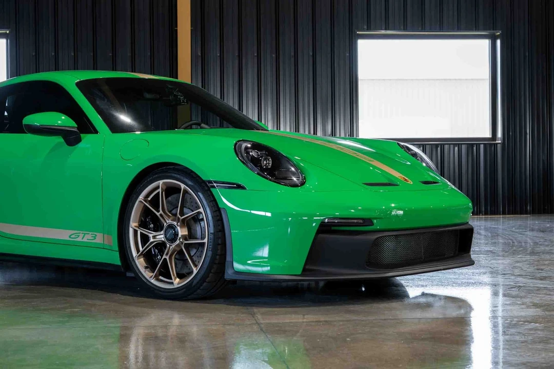 2022 Porsche 992 GT3 - Image 11 of 31