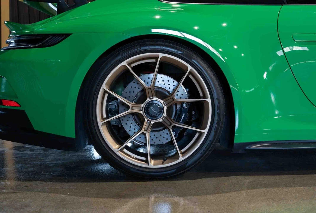 2022 Porsche 992 GT3 - Image 14 of 31