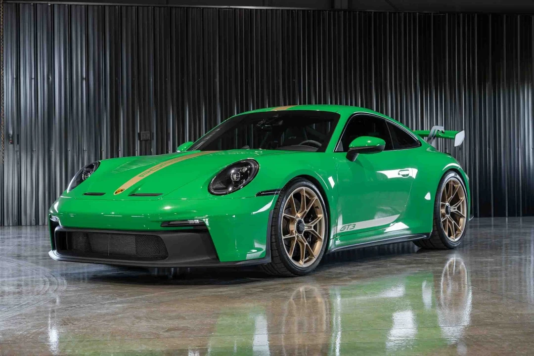 2022 Porsche 992 GT3 - Image 2 of 31