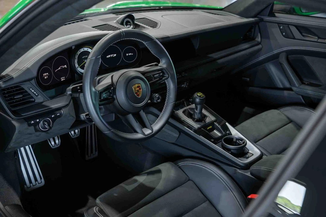 2022 Porsche 992 GT3 - Image 26 of 31