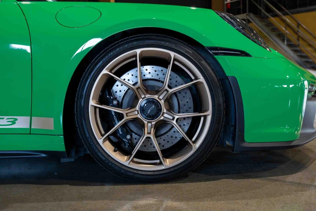 2022 Porsche 992 GT3 - Image 13 of 31