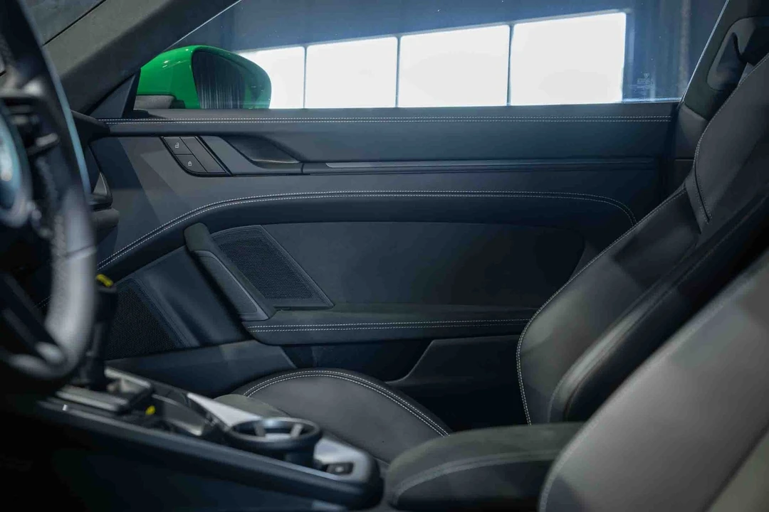 2022 Porsche 992 GT3 - Image 29 of 31