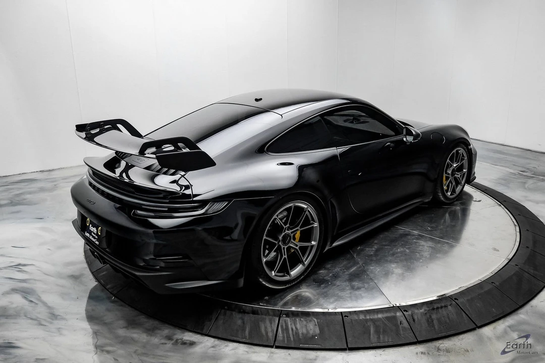 2022 Porsche 992 GT3 - Image 16 of 21