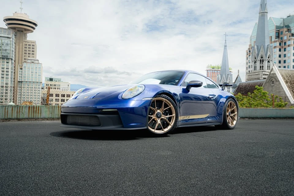 2022 Porsche 992 GT3 - Image 2 of 17