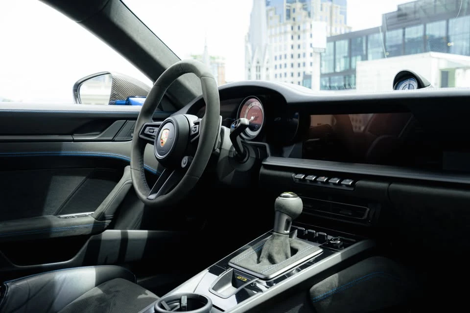 2022 Porsche 992 GT3 - Image 13 of 17