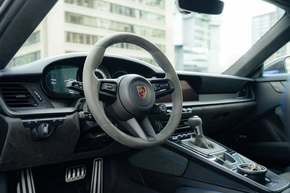 2022 Porsche 992 GT3 - Image 12 of 17