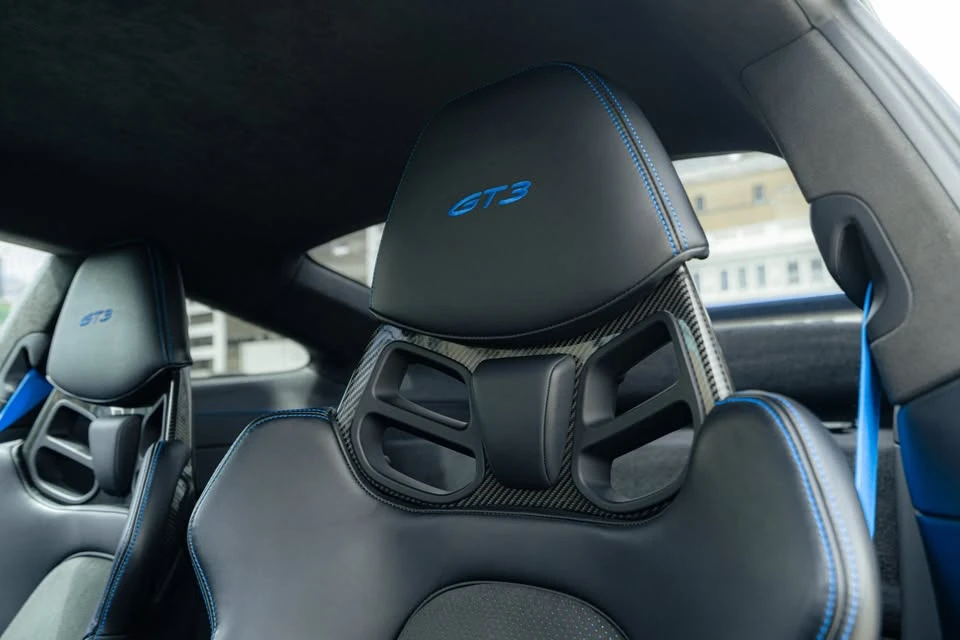 2022 Porsche 992 GT3 - Image 11 of 17