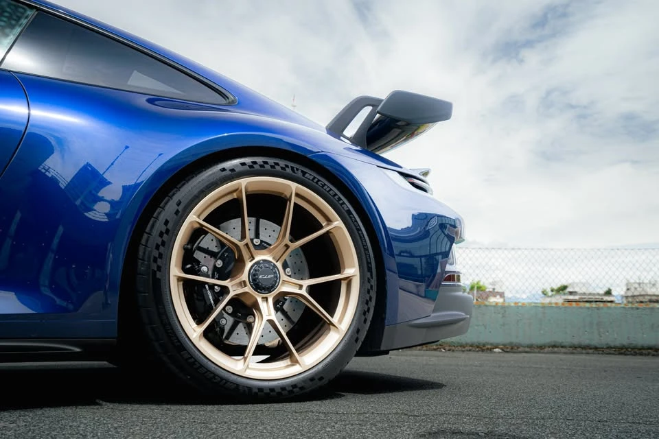 2022 Porsche 992 GT3 - Image 4 of 17