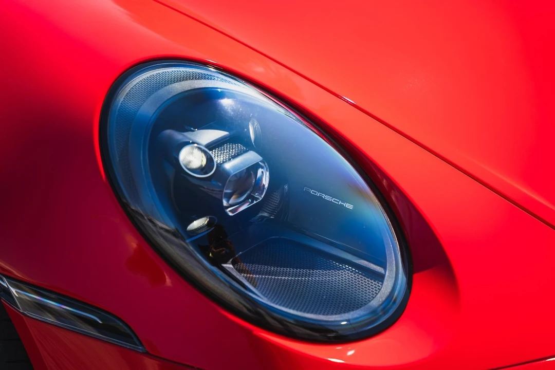 2022 Porsche 992 GT3 - Image 9 of 31