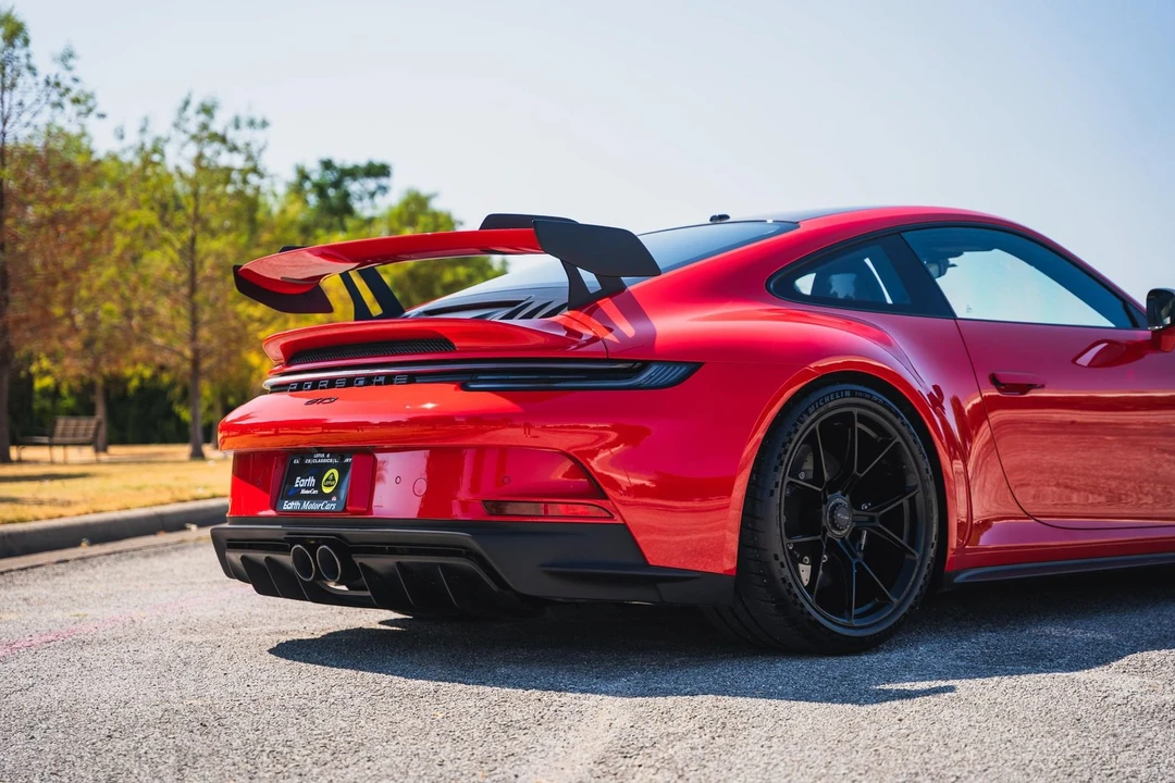 2022 Porsche 992 GT3 - Image 18 of 31