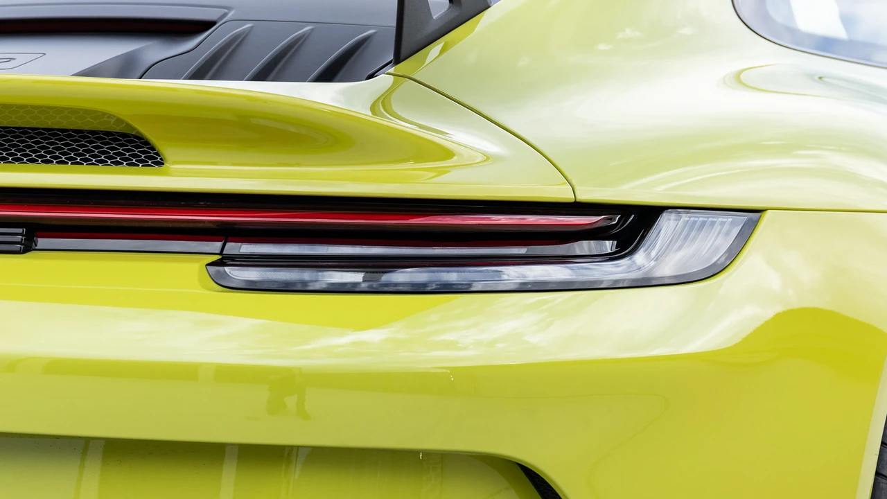 2022 Porsche 992 GT3 - Image 19 of 31