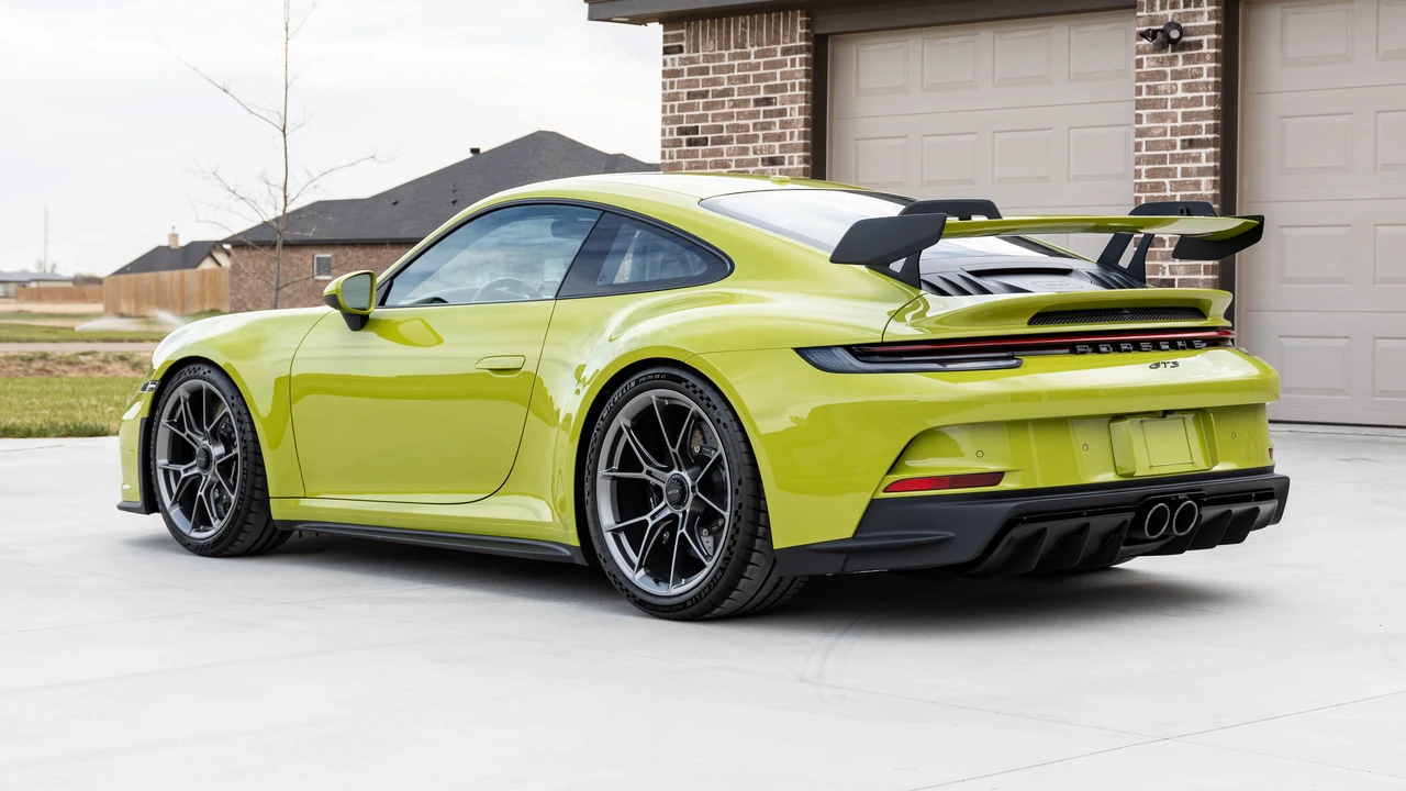 2022 Porsche 992 GT3 - Image 7 of 31