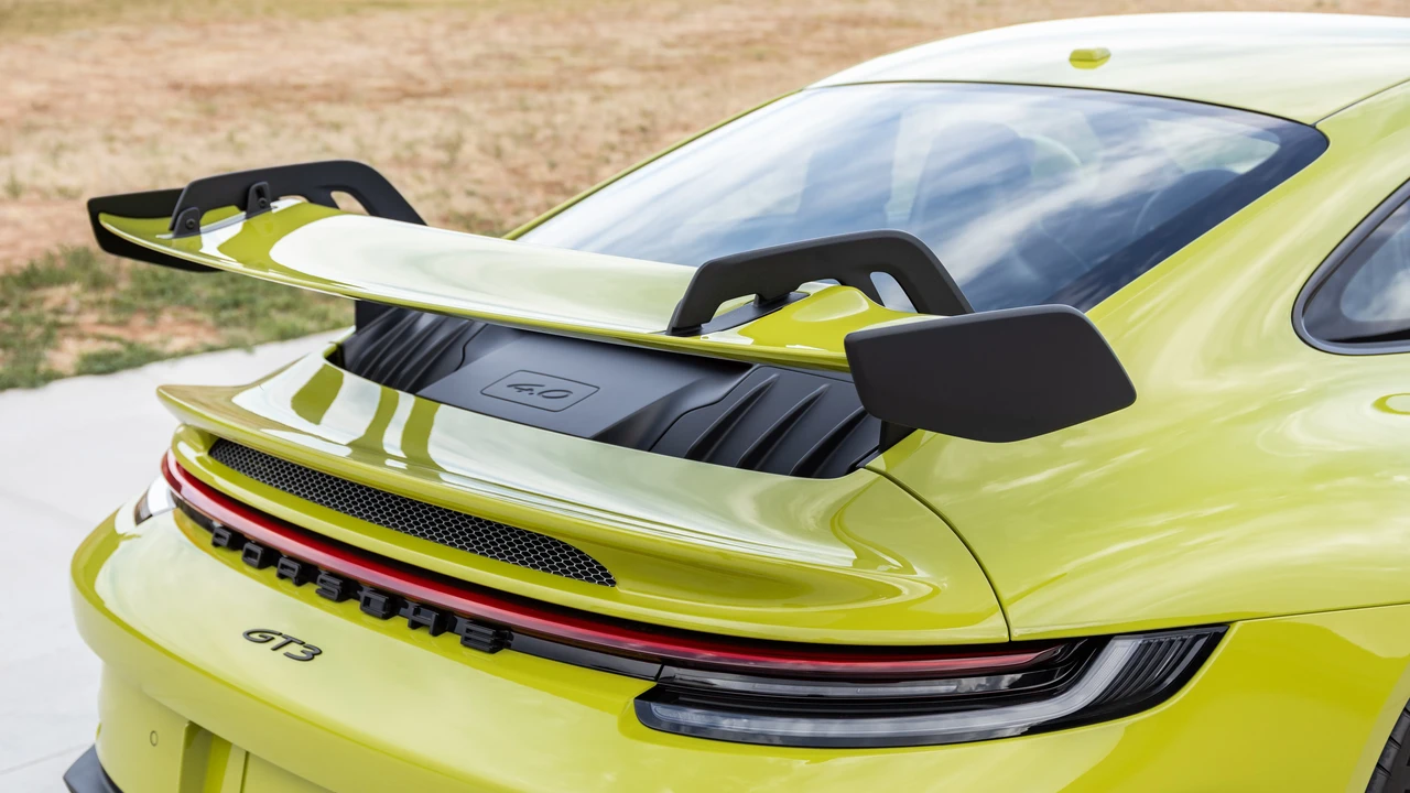 2022 Porsche 992 GT3 - Image 30 of 31