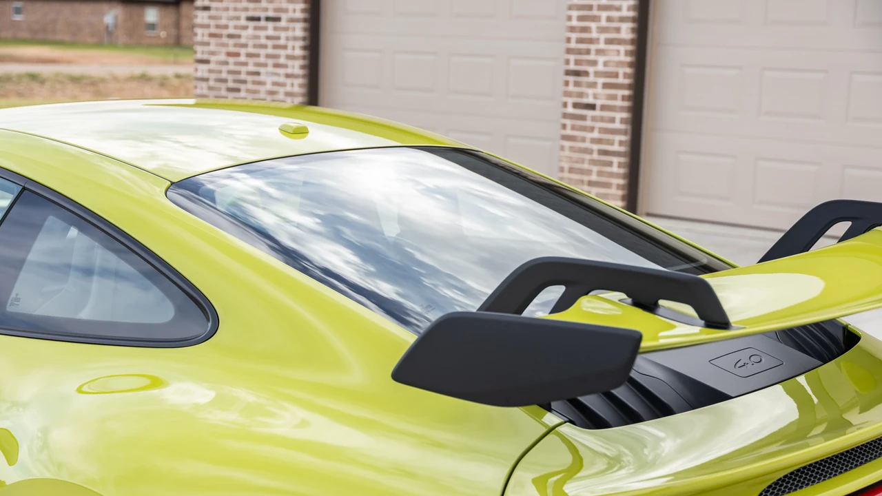 2022 Porsche 992 GT3 - Image 25 of 31