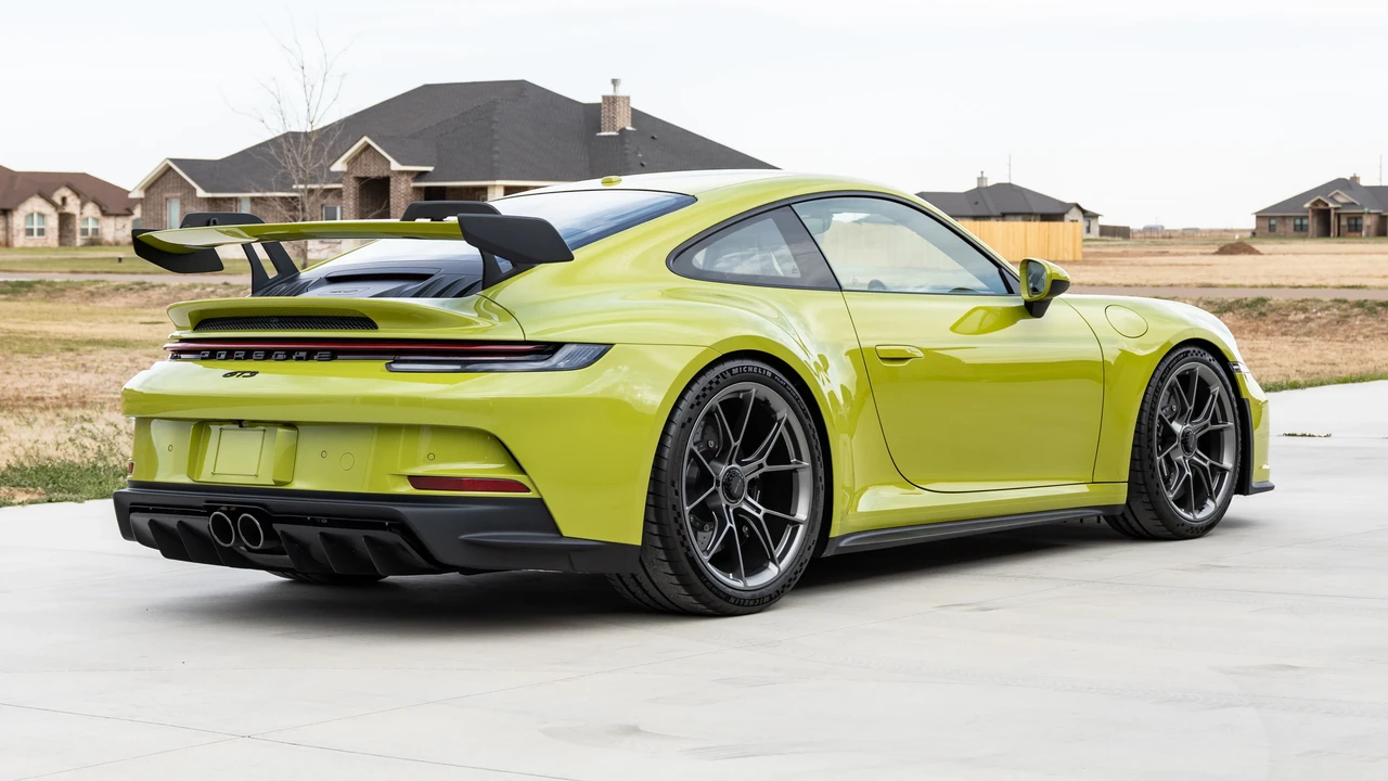 2022 Porsche 992 GT3 - Image 5 of 31