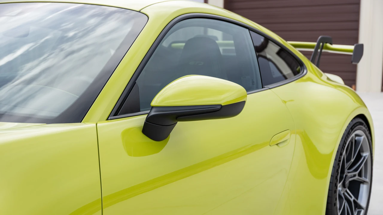 2022 Porsche 992 GT3 - Image 27 of 31