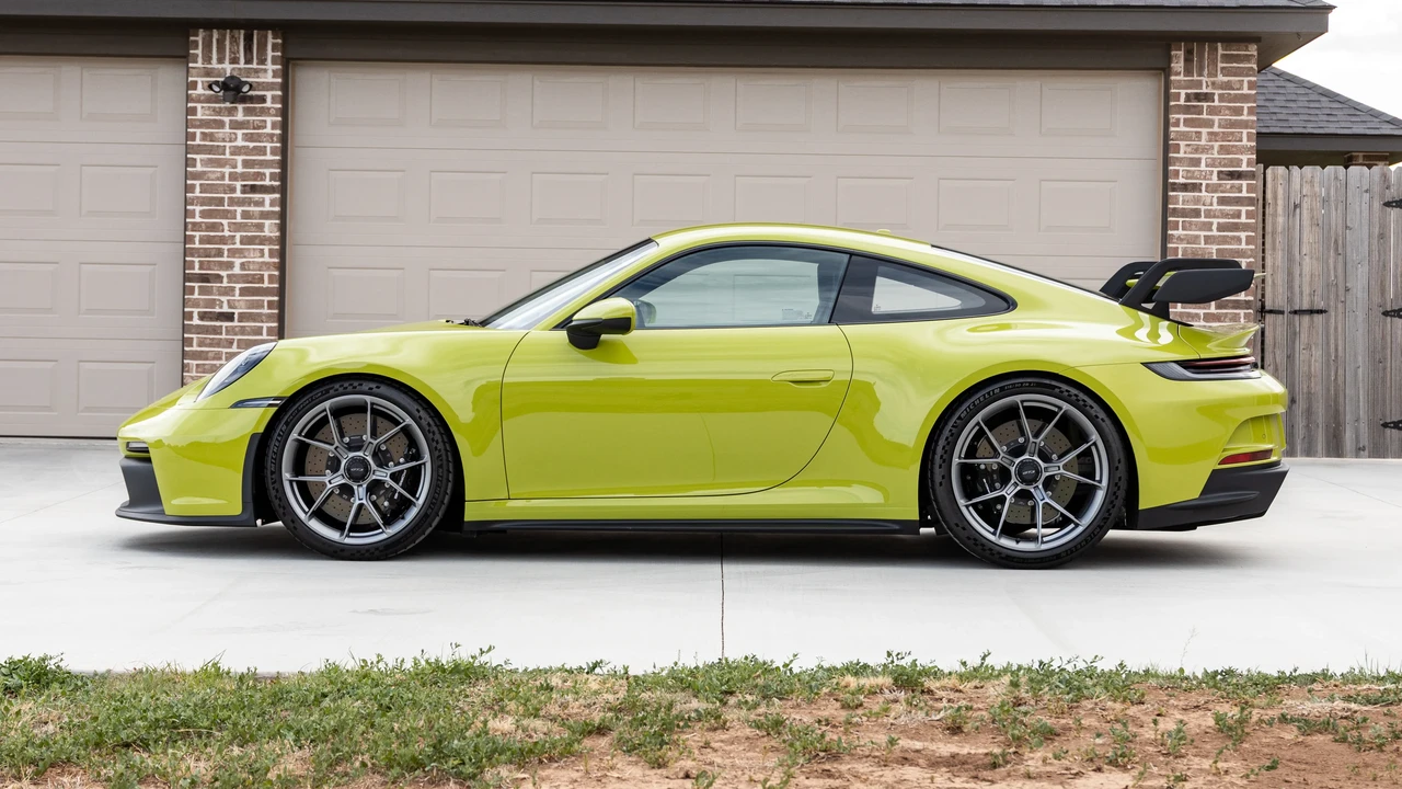 2022 Porsche 992 GT3 - Image 8 of 31