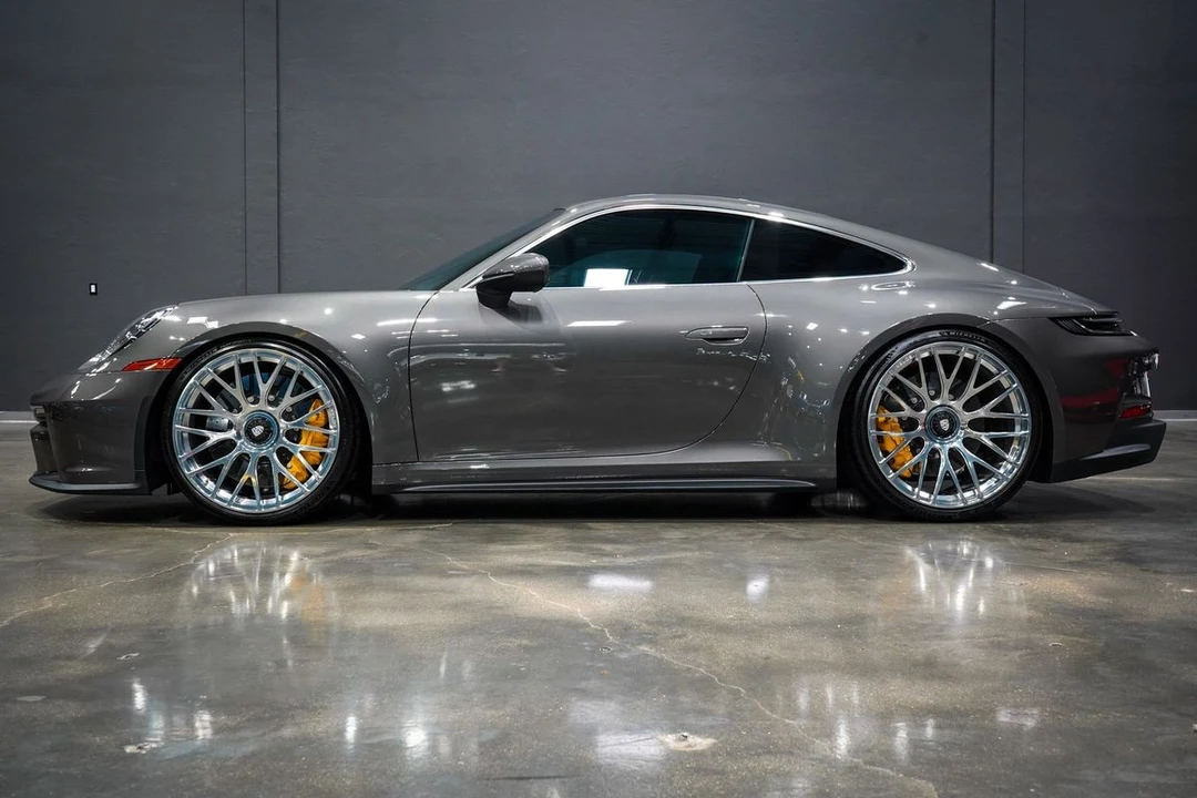 2022 Porsche 992 GT3 - Image 2 of 21