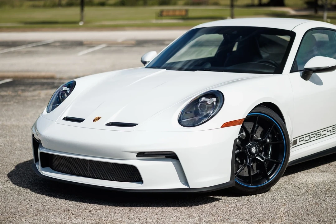 2022 Porsche 992 GT3 - Image 15 of 21