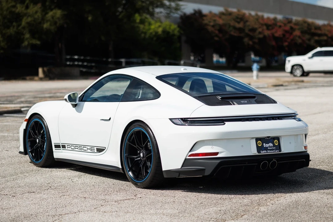 2022 Porsche 992 GT3 - Image 10 of 21