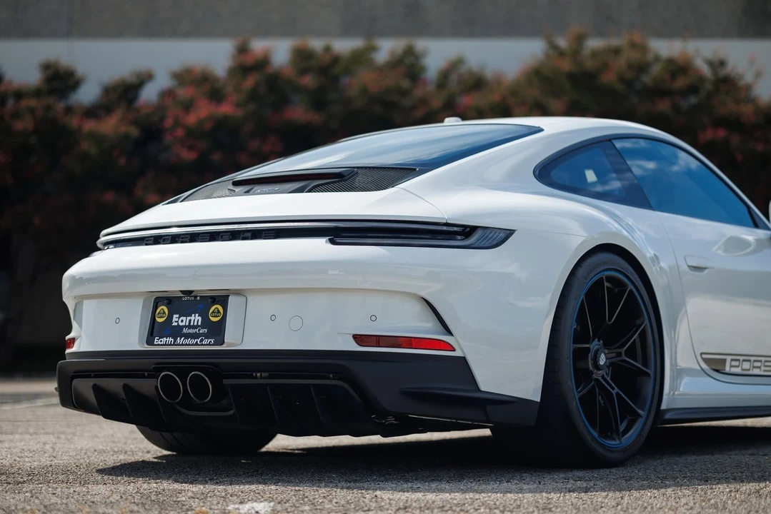 2022 Porsche 992 GT3 - Image 18 of 21