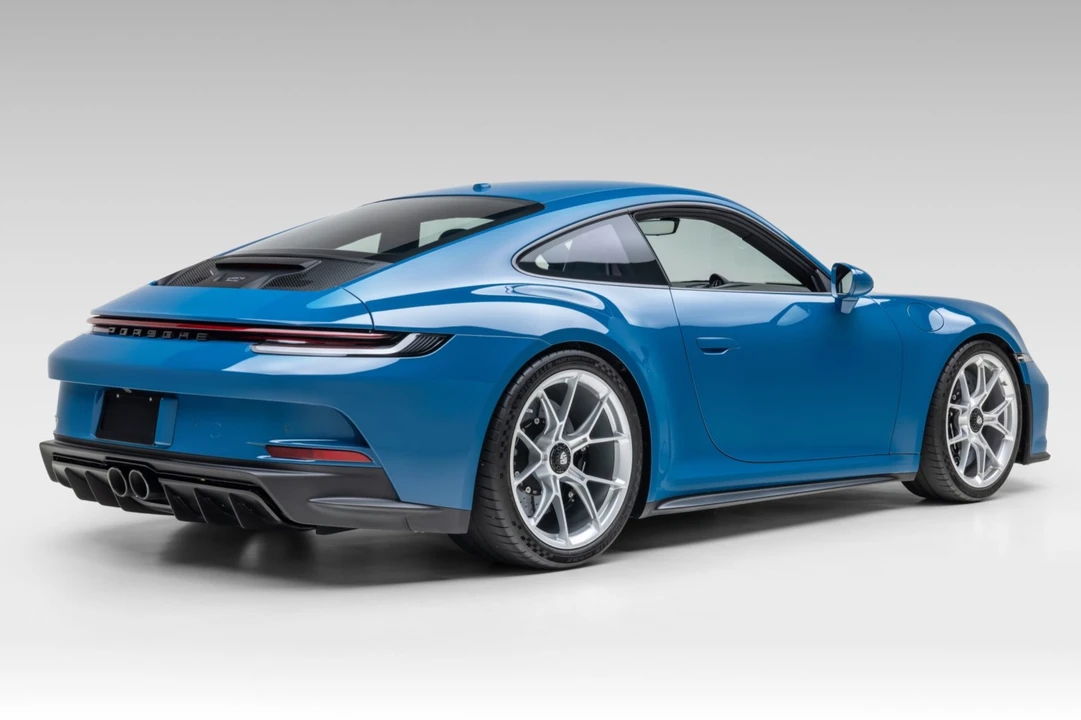 2022 Porsche 992 GT3 - Image 2 of 7
