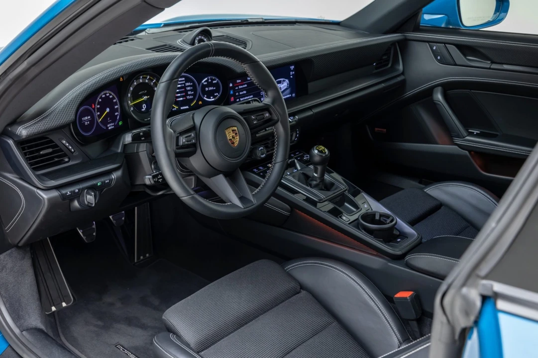 2022 Porsche 992 GT3 - Image 5 of 7
