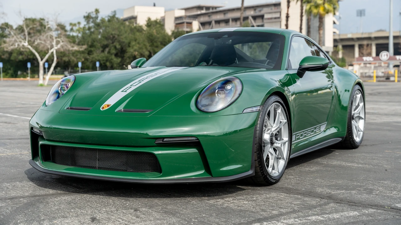2022 Porsche 992 GT3 Touring - Image 12 of 31