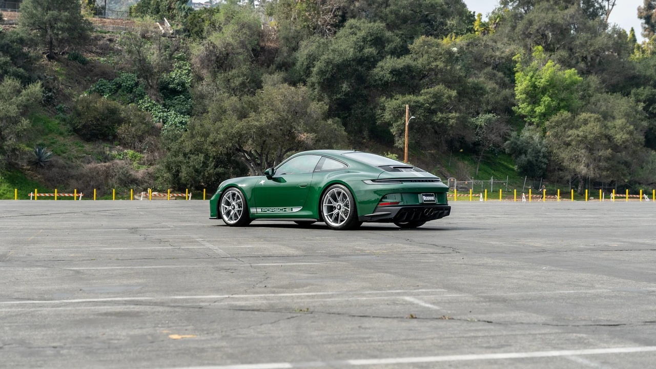 2022 Porsche 992 GT3 Touring - Image 11 of 31