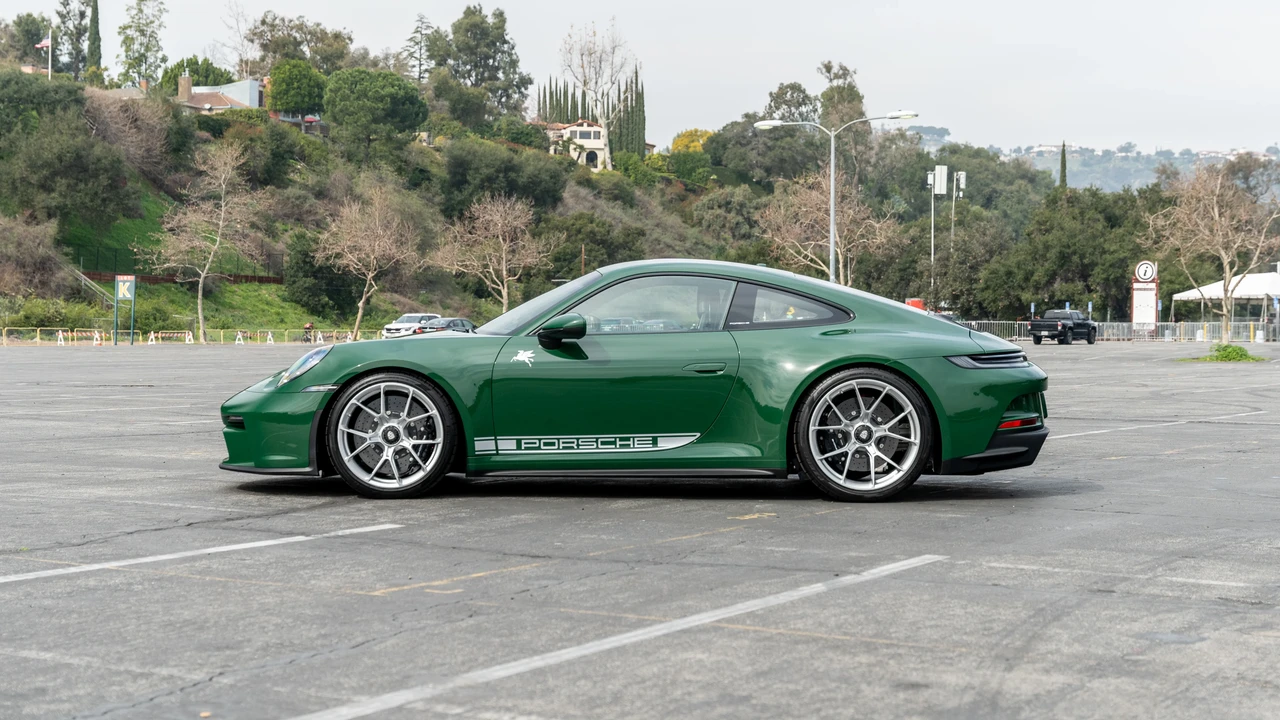 2022 Porsche 992 GT3 Touring - Image 9 of 31