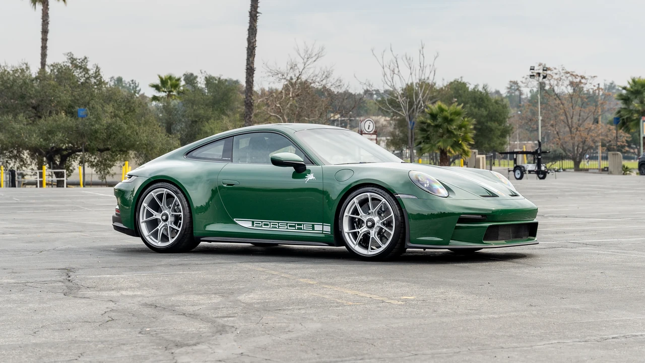 2022 Porsche 992 GT3 Touring - Image 4 of 31