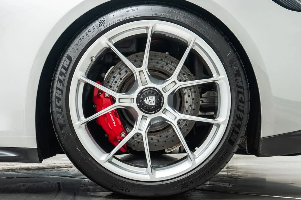 2022 Porsche 992 GT3 Touring - Image 11 of 31