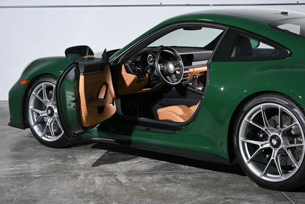 2022 Porsche 992 GT3 Touring - Image 19 of 31