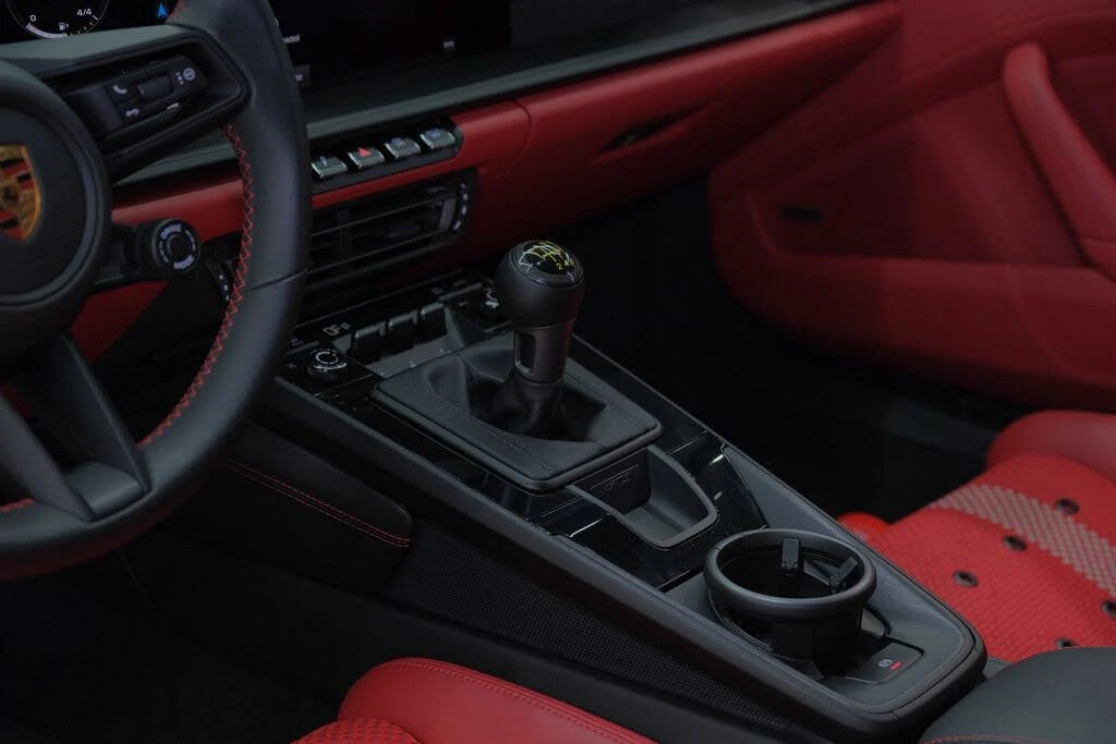 2022 Porsche 992 GT3 Touring - Image 26 of 31