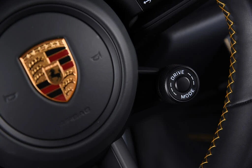2022 Porsche 992 GT3 Touring - Image 26 of 31