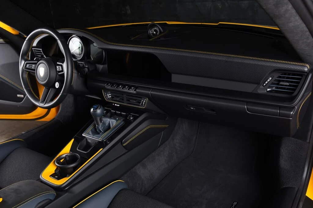 2022 Porsche 992 GT3 Touring - Image 17 of 31